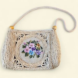 Vintage Straw Woven Embroidered Shoulder Bag – Floral 🌸👜